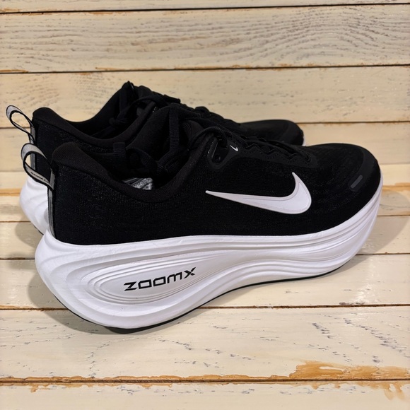 Nike Women's Black and White Athletic Shoes. Vomero Plus - Picture 6 of 12